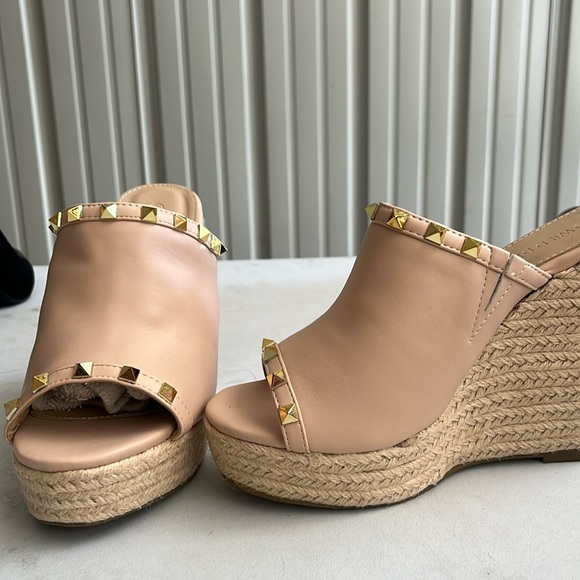 Wild diva, size 8, pink with gold jewelry and braided rope - Picture 1 of 3